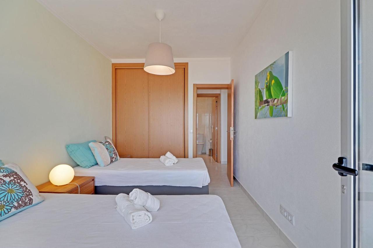 Quarteira Beach & Ocean View By Homing Exterior photo