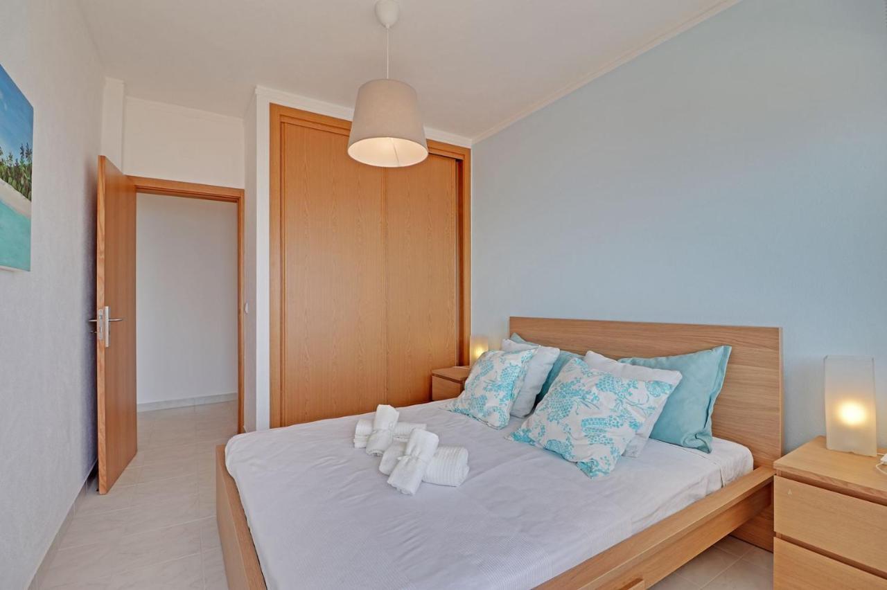 Quarteira Beach & Ocean View By Homing Exterior photo